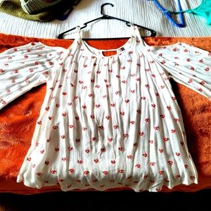 White open shoulders shirt